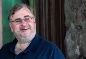 Epstein-Linked Megadonor Reid Hoffman Calls to ‘Get Money Out of Politics’
