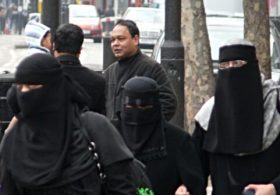 UK Gifts 1,000+ Free Hijabs to Illegal Migrants via Taxpayer’s Purse
