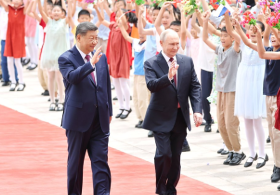Putin Seeks Trump-Xi Summit for Ukraine Deal Favoring Russia: WSJ Report