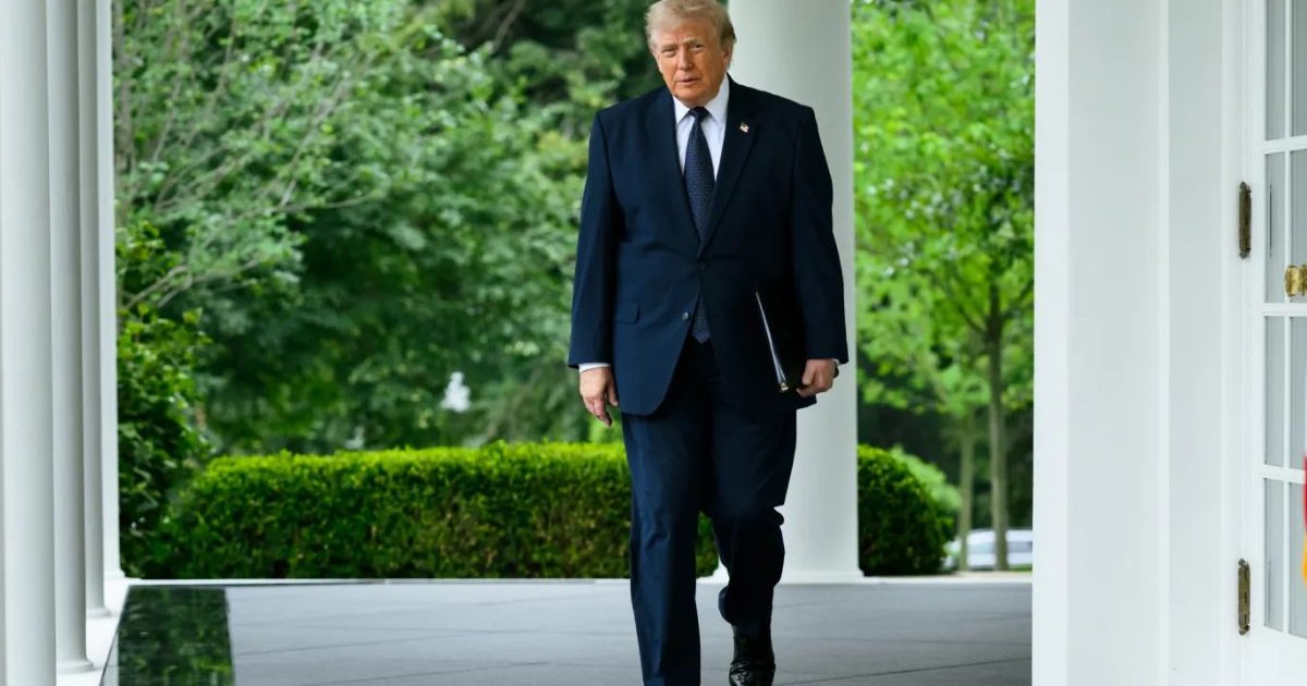 US Court Halts Trump's Taxpayer-Funded Ads Before Midterms president donald trump 5
