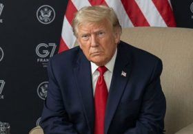 Voters Squeeze Trump On Economy, Turn Sights On Big Tech And AI Costs In New Poll