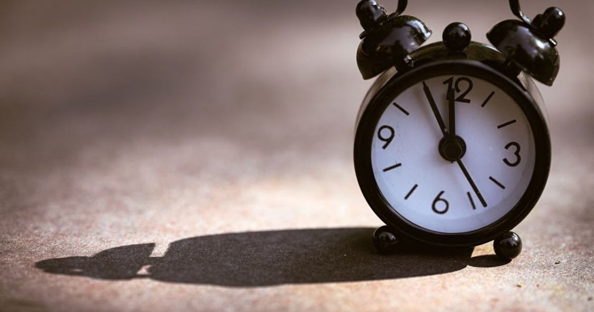 Daylight Saving Time 2026: What Losing Evening Light Can Mean for Sleep and Mood representative image