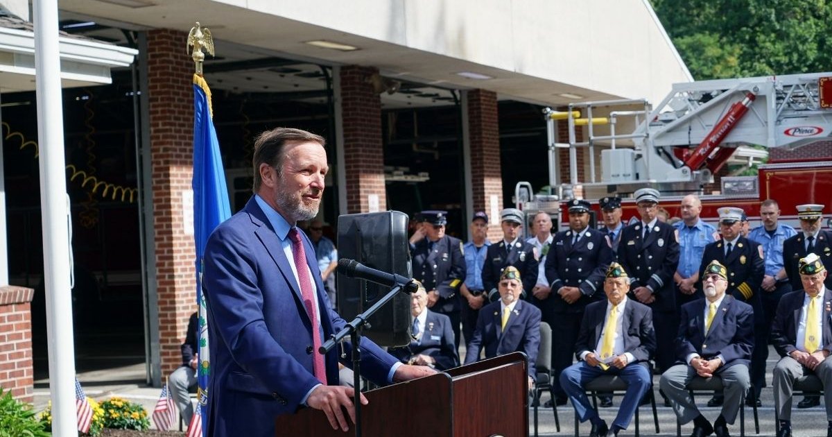 Why Was Chris Murphy Denied Access to Al Udeid Amid Iran War? sen chris murphy
