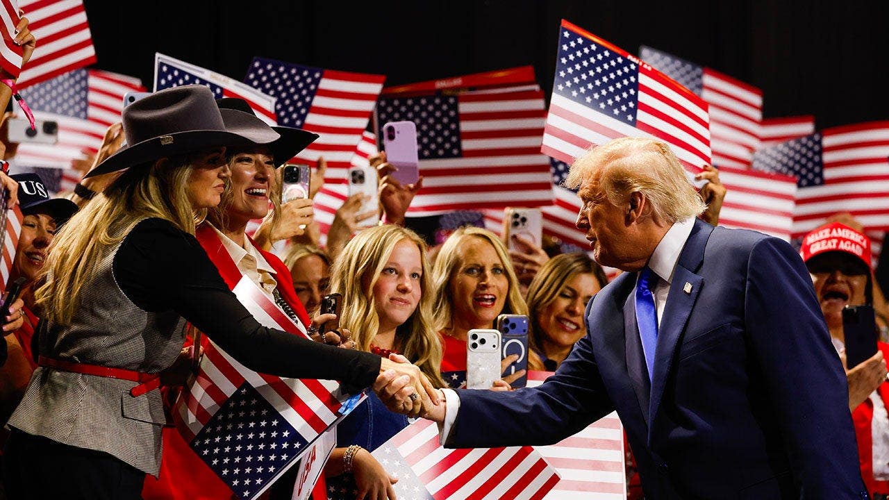Fox News Poll: Cost of living concerns weigh on GOP in midterms trump midterm convention 2