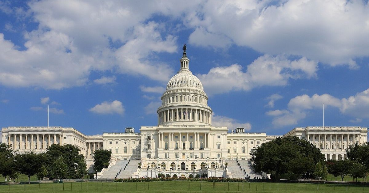 Transgender Athlete Bans Split Democrats Ahead of Midterms as Candidates Face a Political Dilemma u s capitol building