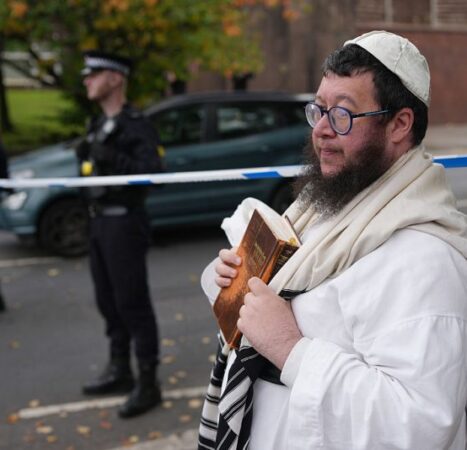 England: 2 killed, at least 4 injured in UK Synagogue attack on Judaism’s holiest holiday