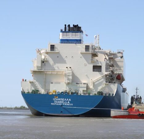 U.S. LNG exports up again in March on global panic buying