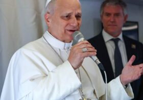 The Media Exploit the Pope As Trump’s Public Enemy No. 1