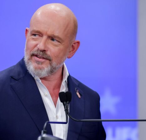 Poll: Former Fox Host Steve Hilton Has Narrow Lead in Packed California Race for Governor