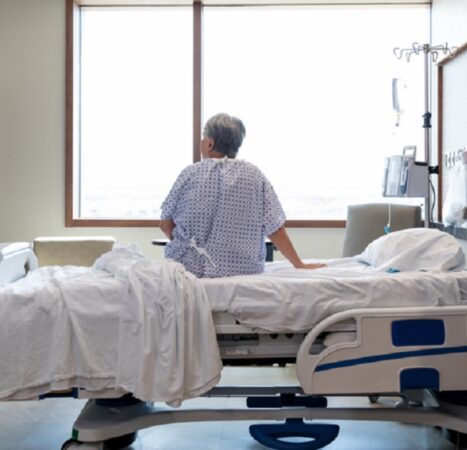 Woman with Back Pain Horrified at ER Visit, Says Doctor’s ‘Very First Words’ Offered Her Euthanasia