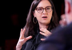 CBS head Bari Weiss replaces ’60 Minutes’ executive producer, ‘Time for a new approach’