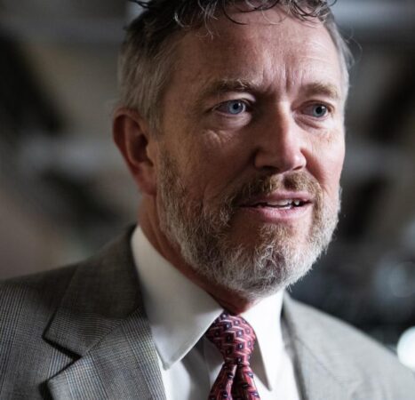 Massie warns of shrinking GOP tent after primary loss