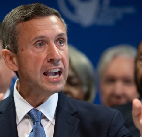 Report: Democrats Are Seeking to Stage a Mutiny Against the Chair of the DNC