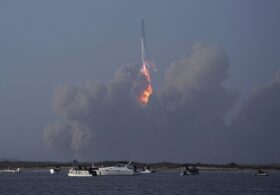 Amazing Moments From SpaceX’s Starship Flight, With a Stunning Ending