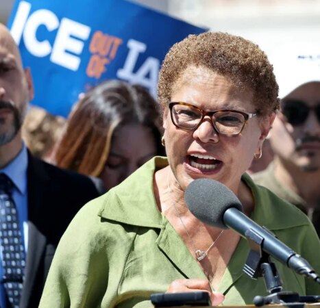 Democratic mayor installs ‘anti-ICE’ signs all over Los Angeles — Trump administration issues MOCKING response