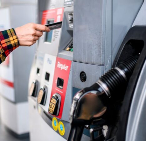 Los Angeles Drivers Facing $100 Fill-Ups As Gas Prices Soar