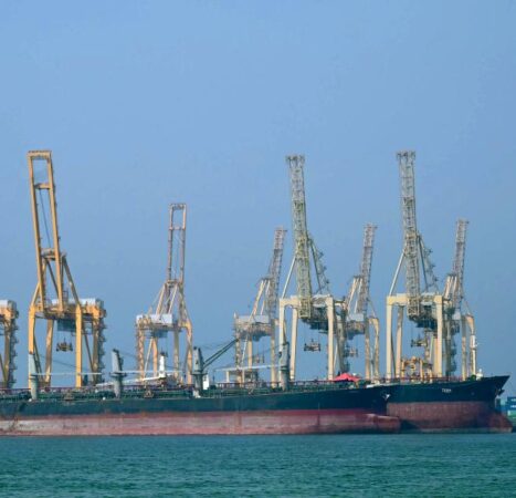 Blockades of Strait of Hormuz push U.S. exports up in April as trade deficit shrinks