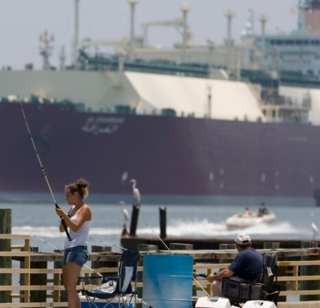 America’s first floating LNG export facility reaches milestone to begin construction