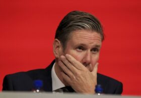Nigel Farage Calls for a Prompt UK General Election As Starmer Resigns