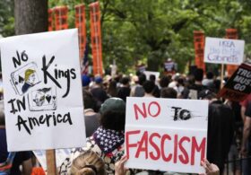 Rioters Stormed This Federal Building – Now a Judge Wants the Security Fence Gone.