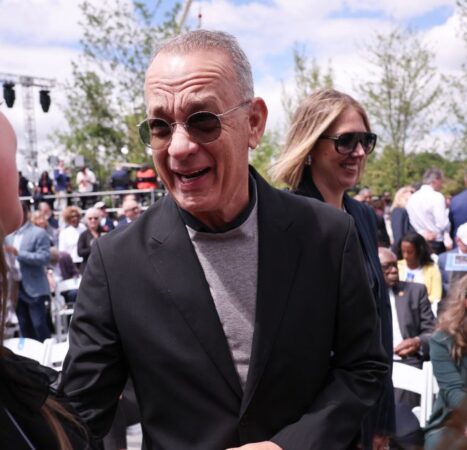 WATCH: Tom Hanks Painful Insult to MSNOW Interviewer Goes Viral During Obama Presidential Center Opening