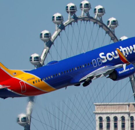 Pilot Teams Up with Daughter on His Final Flight for Southwest
