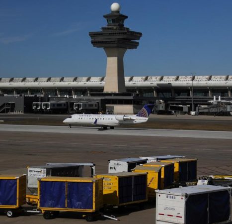 Trump announces overhaul of Dulles airport near D.C.