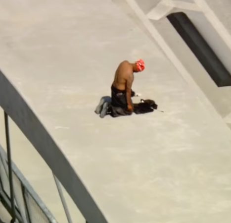 Shirtless madman climbs LA’s Sixth Street Bridge, holding traffic hostage