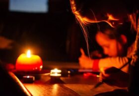 Virginia Schools Told to Cut Electricity Use as AI Data Centers Drain Power Grid