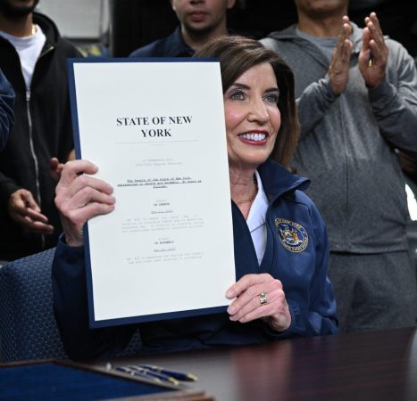 Group fighting auto insurance suits, litigation gives Hochul kudos for pushing NYS law