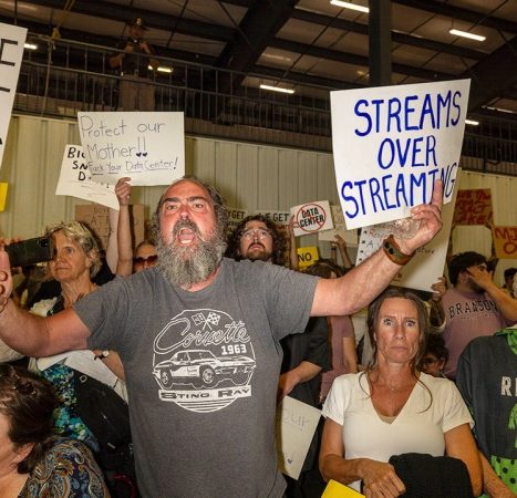 Fox News Poll: Cool your servers! Voters reject data centers
