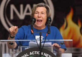 Major Teachers Union Backs Democrats’ Neo-Confederate Resistance to Immigration Enforcement