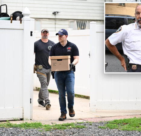 Federal agents search home of ex-NYC Sheriff Anthony Miranda
