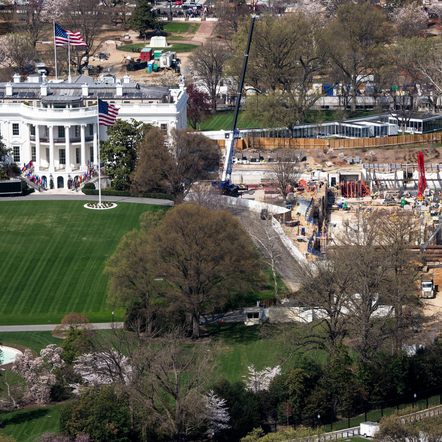Chief Justice Allows Trump to Continue White House Ballroom Construction, for Now 07dc ballroom steel07 pbjh mediumSquareAt3X