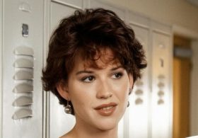 Molly Ringwald Says Her ‘Worst’ Acting Job Was Marred by One ‘Really Difficult’ Person [WATCH]
