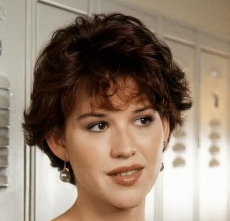 Molly Ringwald Says Her ‘Worst’ Acting Job Was Marred by One ‘Really Difficult’ Person [WATCH]