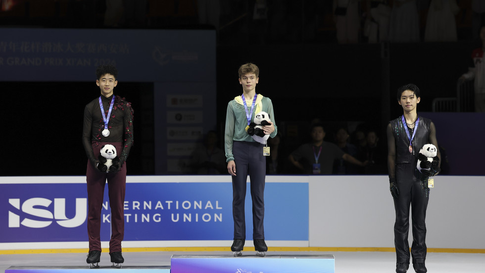 Russian skaters sweep golds on international comeback (VIDEOS) 5406840210308