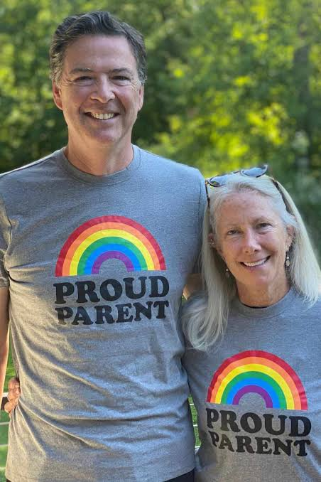 In a new court filing, prosecutors suggest James Comey’s wife Patrice deliberately misled investigators… 6 1