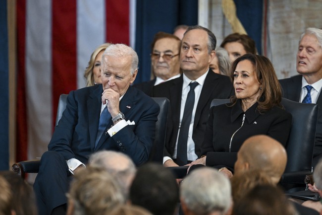 Dems Go Full Police on Biden, Harris: Don’t Stand So Close to Us 6 81