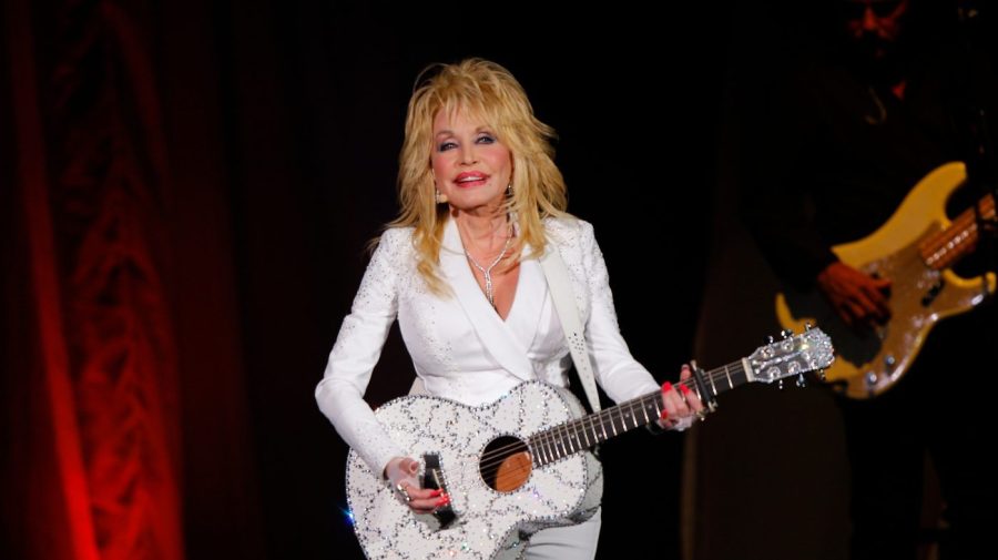 Trump says Dolly Parton ‘really liked me,’ but ‘wasn’t a very political person’ 68da95129a335700936565 e1783521685625