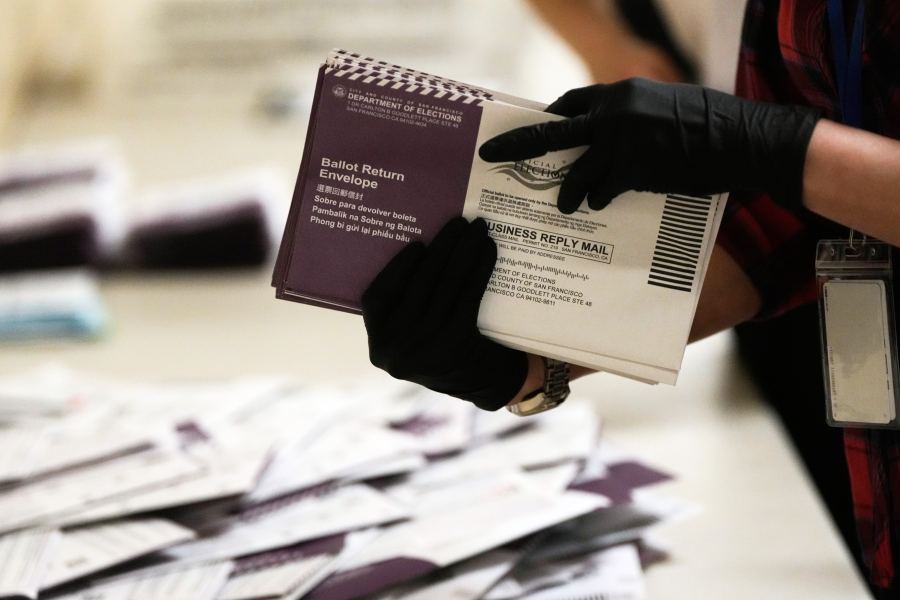 Blue states launch new suit to stop Trump’s mail-in voting restrictions 6a42917a09103207053875