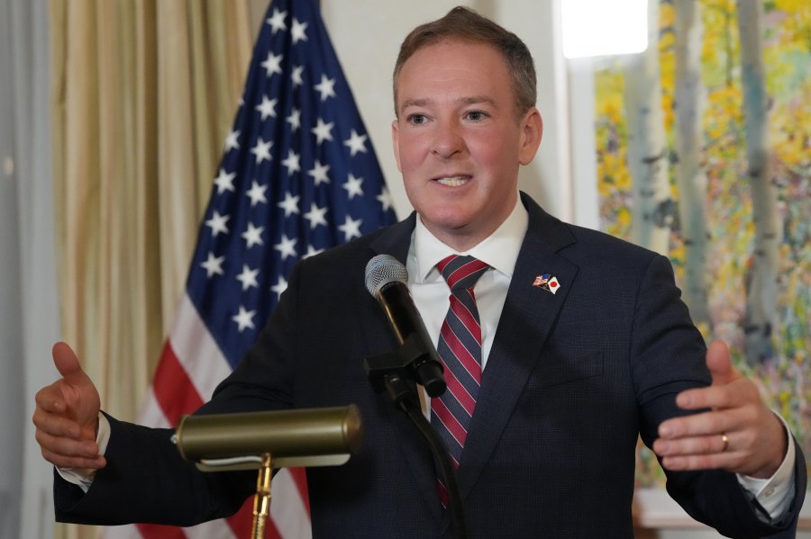 Zeldin warns against banning data centers in US, citing China 8e0bc3a995397597