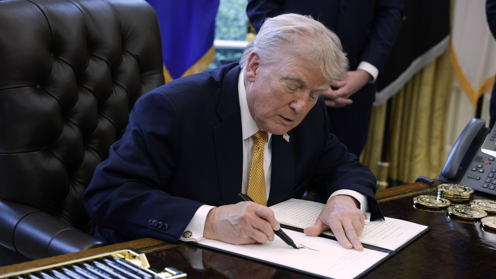 Trump sends Saudi nuclear deal to Congress – media 977407be