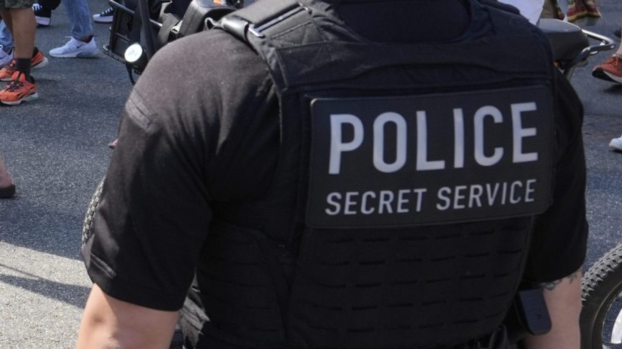 3 Secret Service officials placed on leave amid misconduct investigation AP25228709706890 e1758632792123