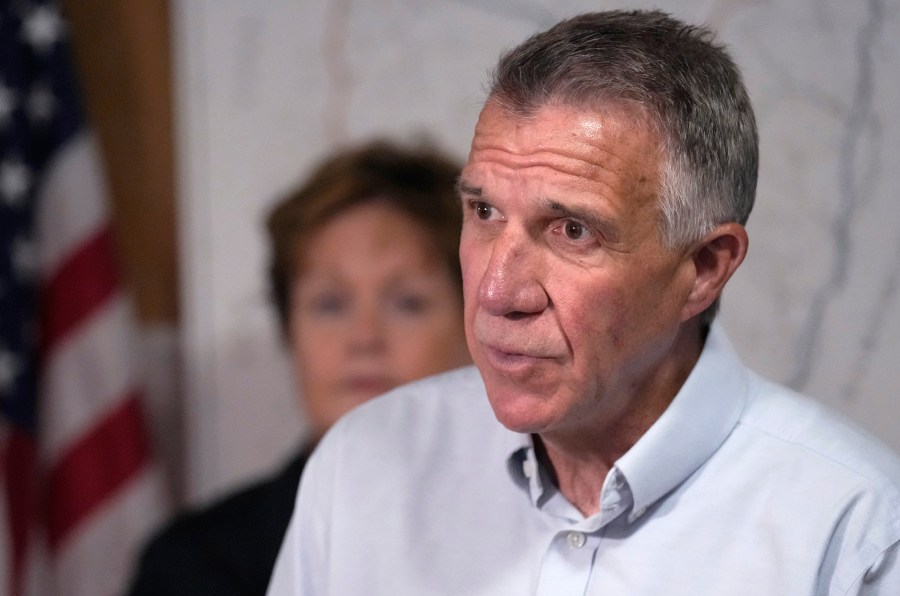 Vermont’s GOP governor: Trump’s Lake Ontario order ‘petty and disappointing’ AP25246560810427