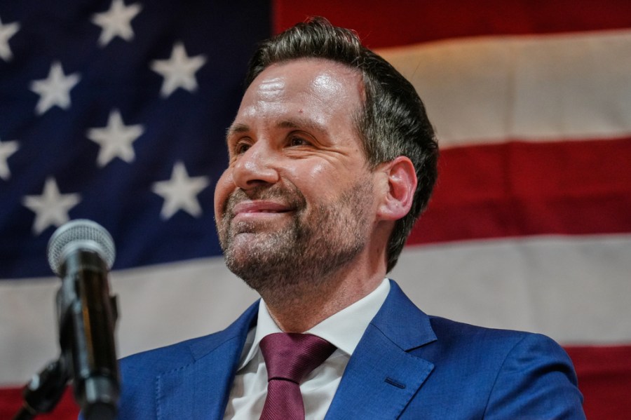 Can Iowa Democrats help the national party appeal to working-class voters? AP26210408694265