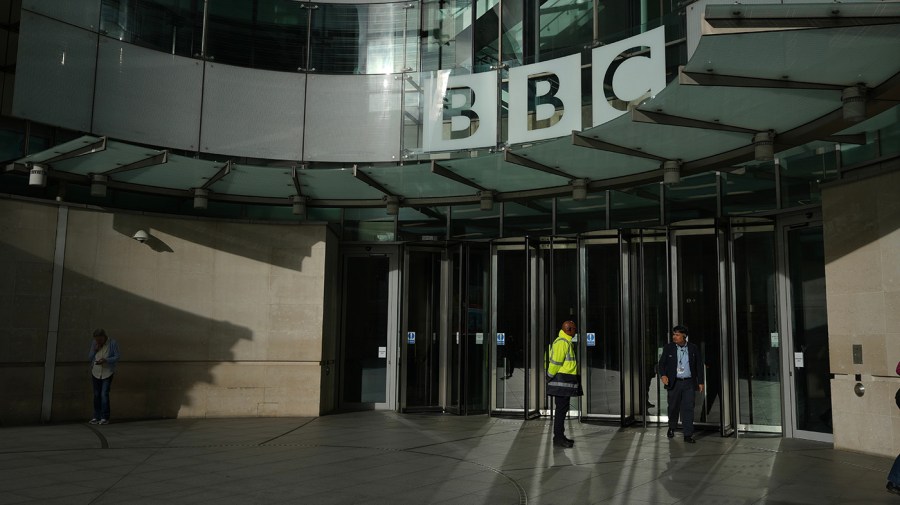 Trump fights BBC’s push to subpoena family members amid legal battle ZoomInBBC 111225 AP KinCheung