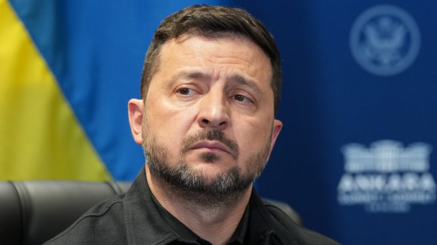 Putin wants to mobilize at least 300,000 more troops to Russia-Ukraine war: Zelensky elsewhere zelensky 070826 ap alex brandon e1787569913867