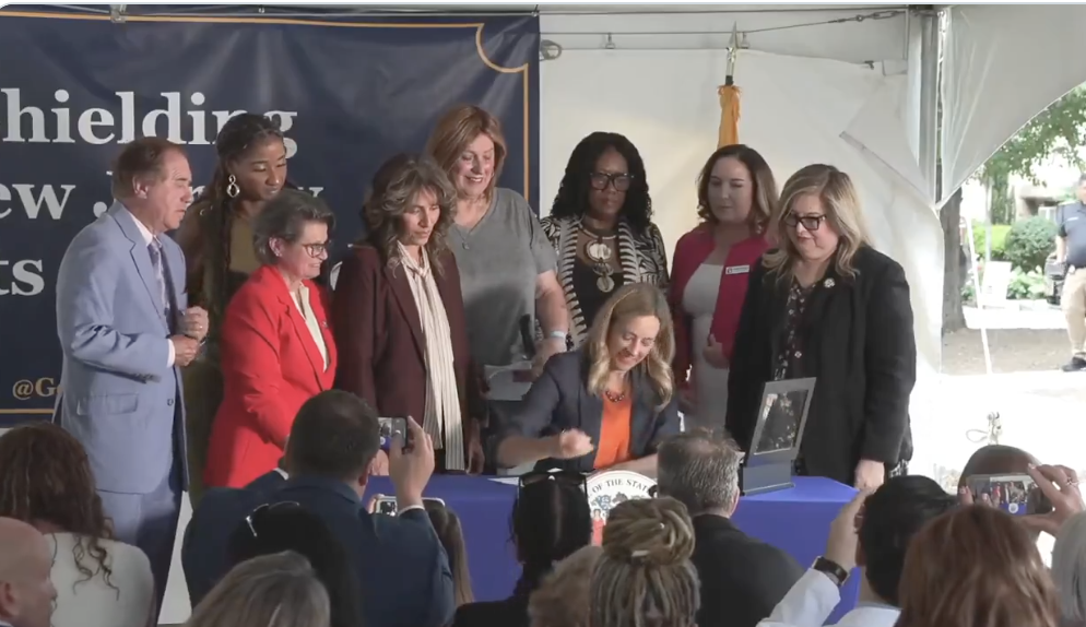 NJ Democrats Gleefully Clap As Governor Signs Sweeping Abortion Bill That Could Pose A ‘Serious Danger To Free Speech’ image 301