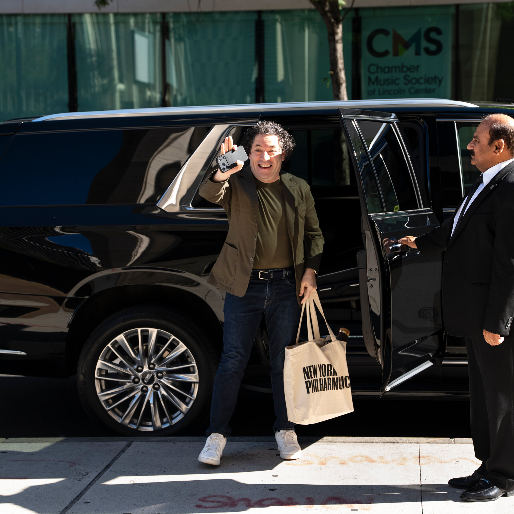 Dudamel Lands in New York, With Big Ambitions and a Packed Schedule 10cul dudamel arrival 01 jhbm mediumSquareAt3X